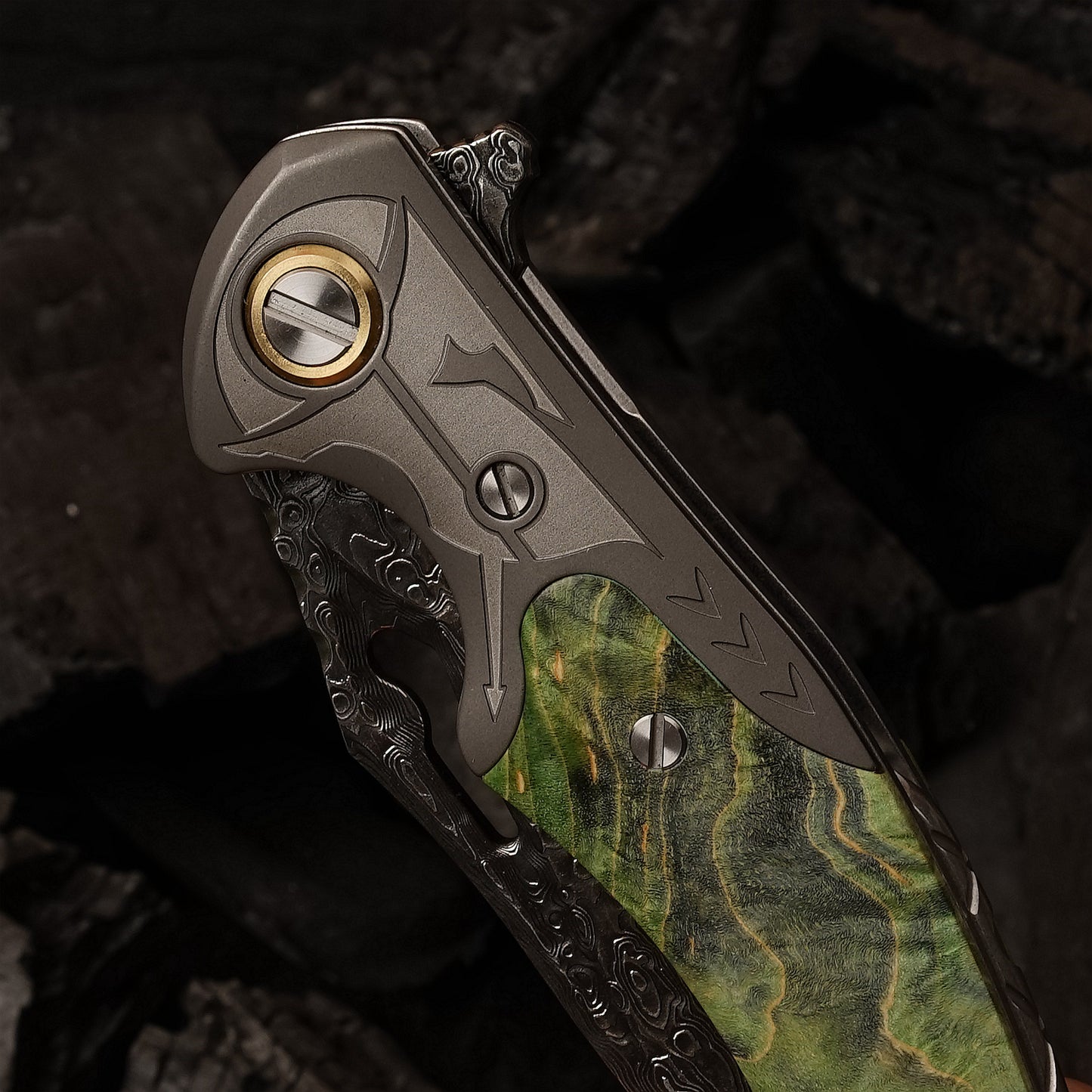 3.35 Inch Folding Pocket Knife,Damascus Steel Blade,American Desert Ironwood Handle