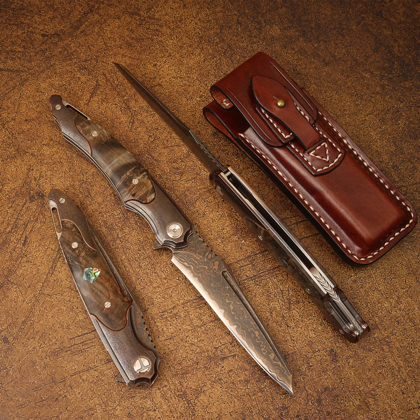 NEWOOTZ Antique Bronze Damascus Blade Knife VG10 Core Aged Copper & Wood Handle, Handmade Leather Sheath