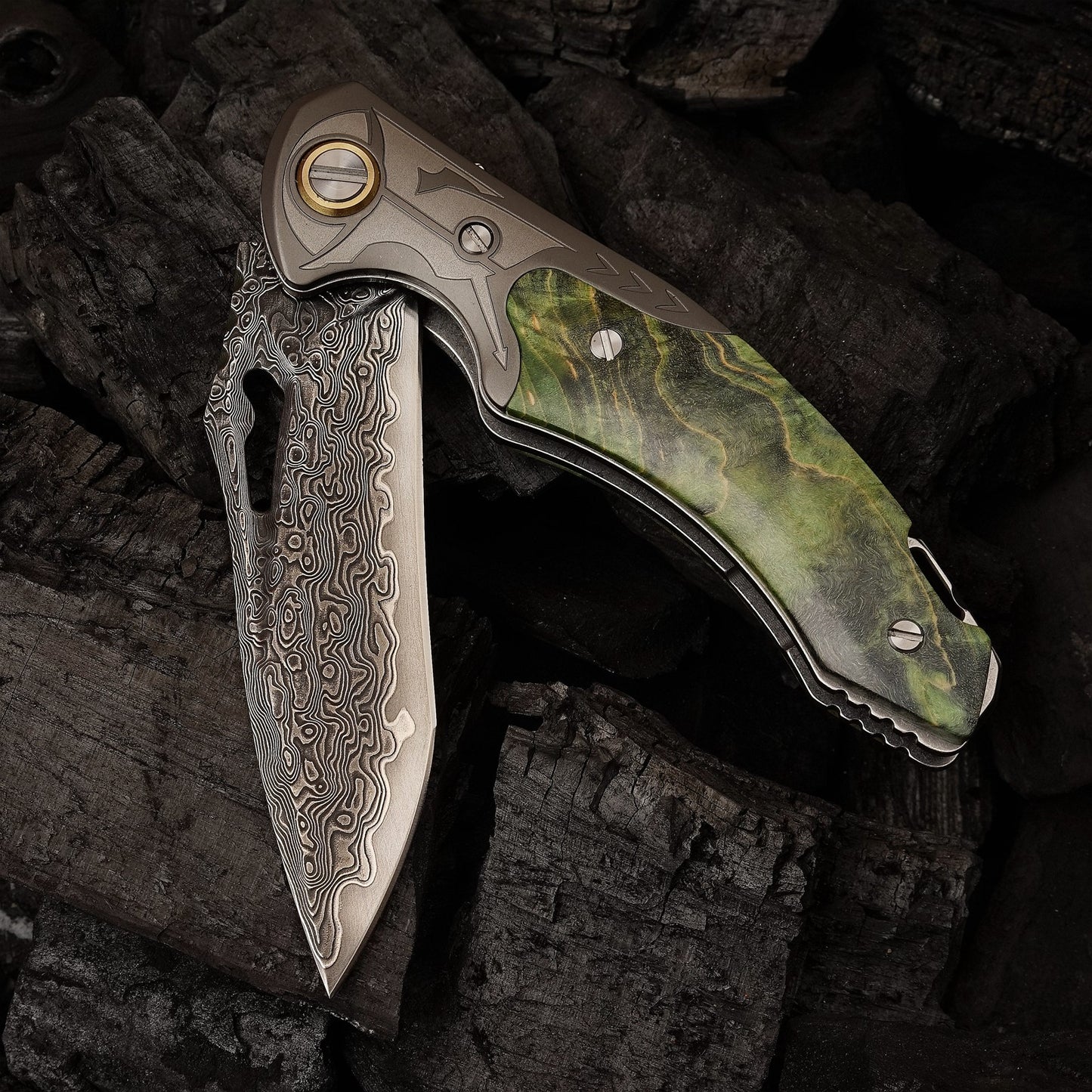 3.35 Inch Folding Pocket Knife,Damascus Steel Blade,American Desert Ironwood Handle