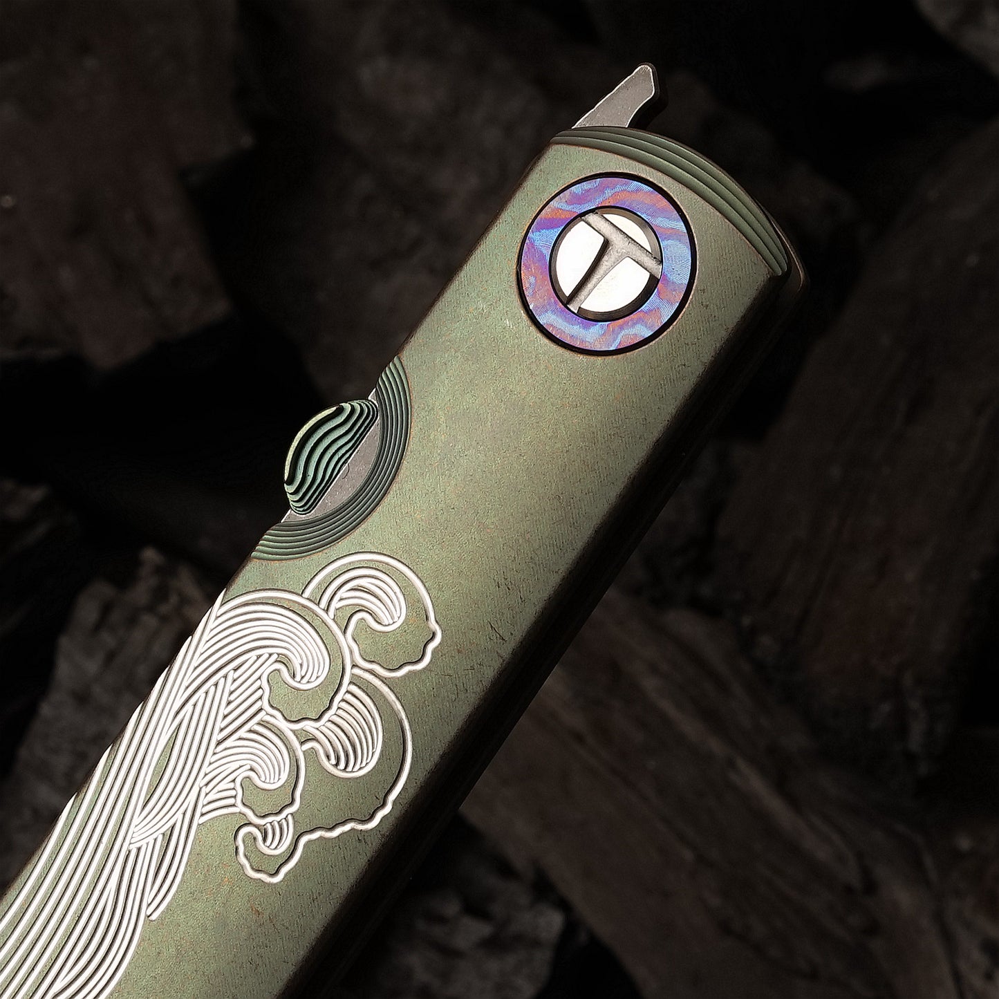 High Hardness Pocket Knife Camouflage,CPM-S35VN Powder Steel,Tc4 Titanium Alloy Handle