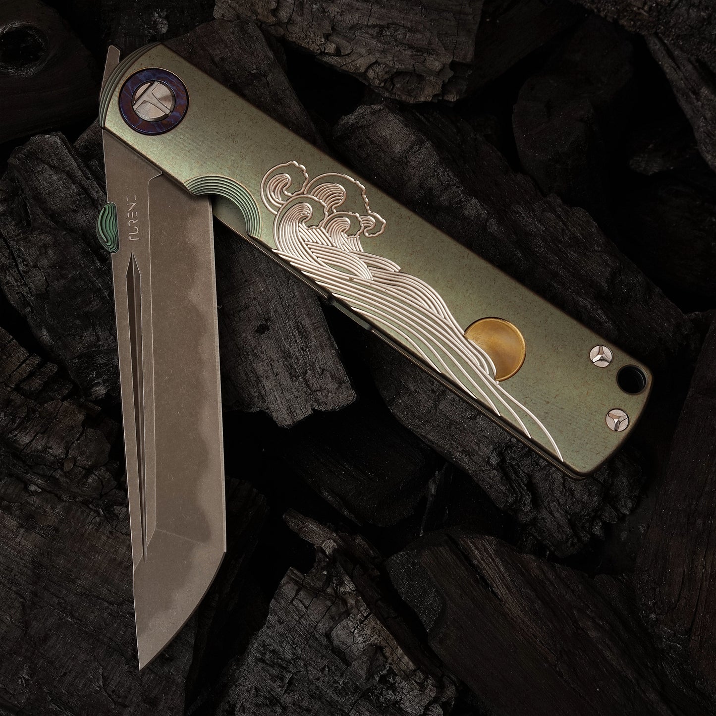 High Hardness Pocket Knife Camouflage,CPM-S35VN Powder Steel,Tc4 Titanium Alloy Handle