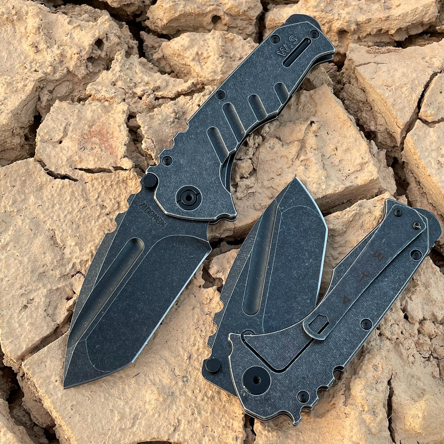 Outdoor Unique EDC Folding Knife, Assisted Open Aus-8 Steel Black Stone Wash Black Blade, Steel Handle