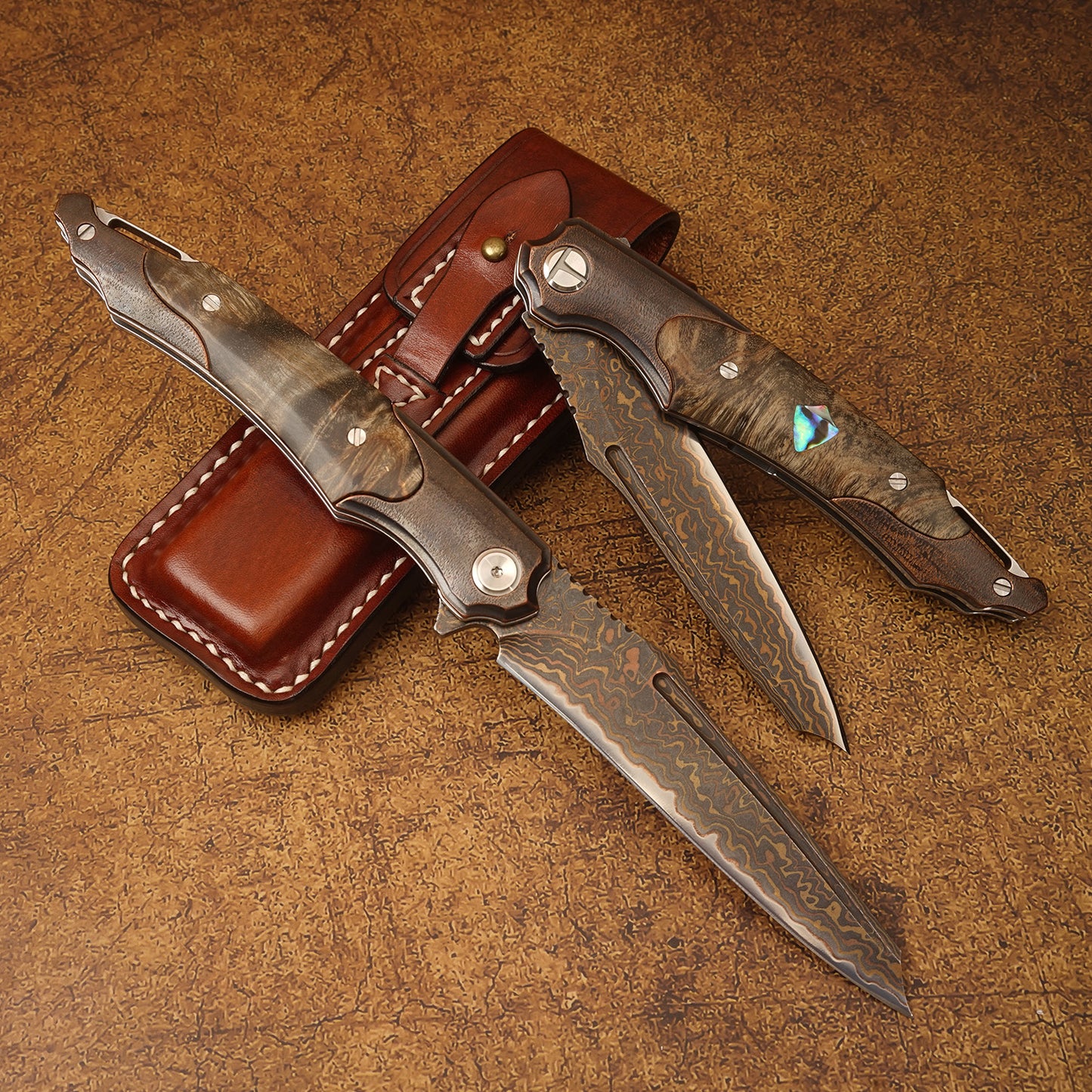 NEWOOTZ Antique Bronze Damascus Blade Knife VG10 Core Aged Copper & Wood Handle, Handmade Leather Sheath