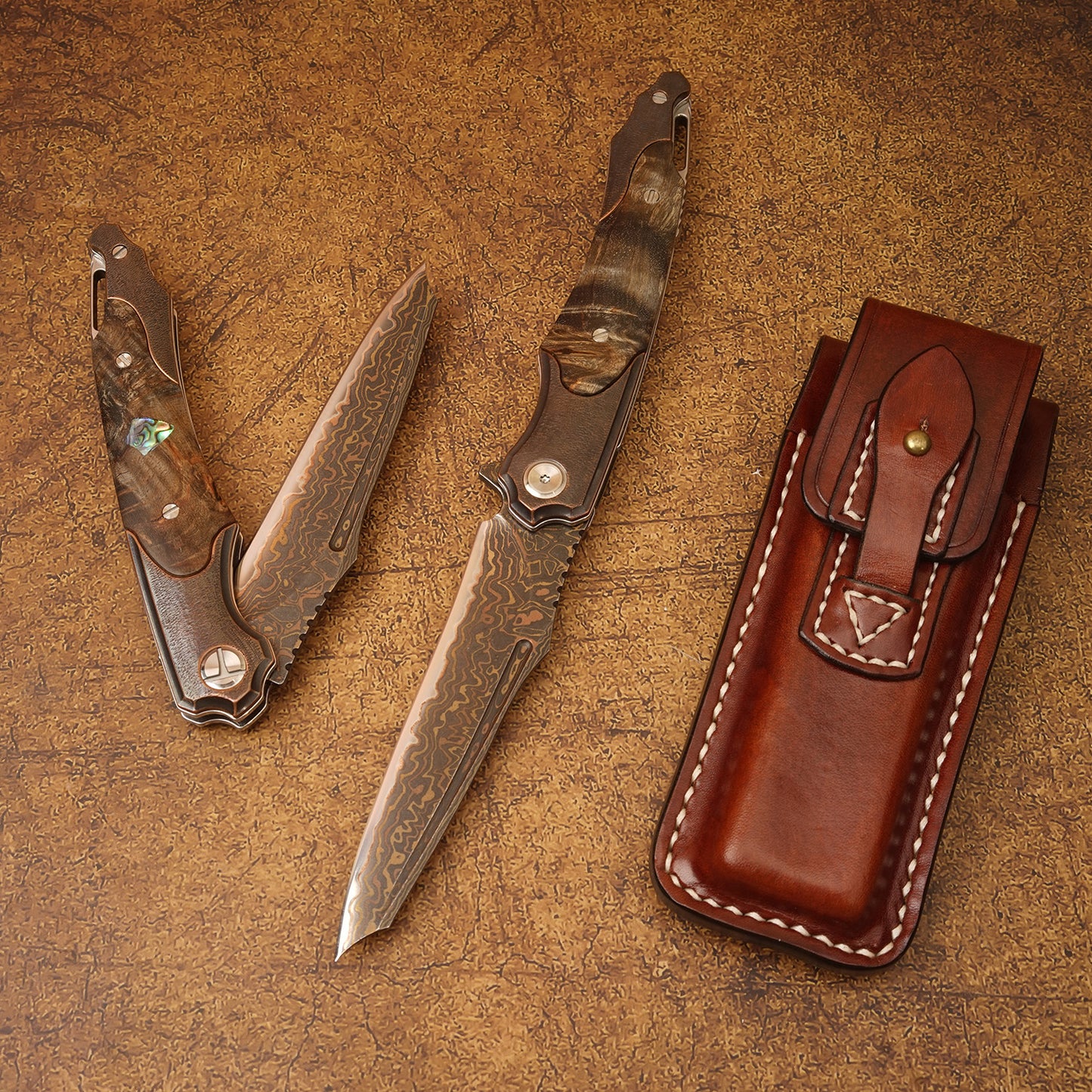 NEWOOTZ Antique Bronze Damascus Blade Knife VG10 Core Aged Copper & Wood Handle, Handmade Leather Sheath